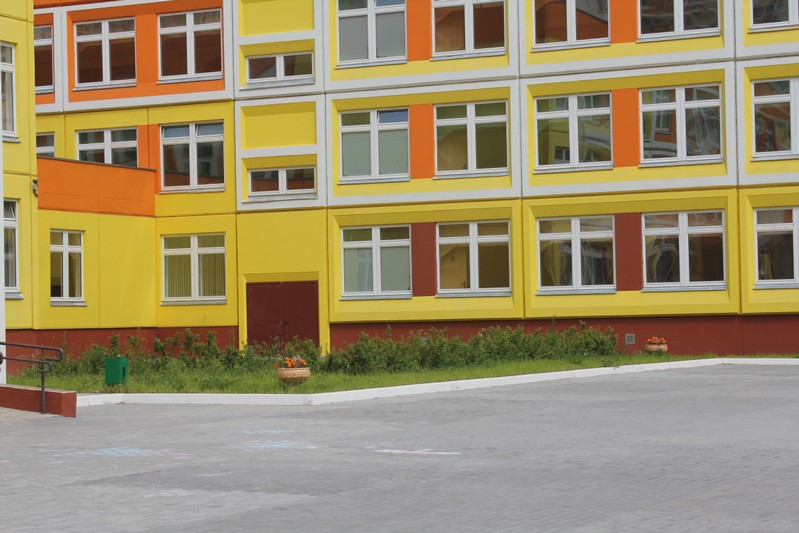 Поставка сантехники для строительства школы