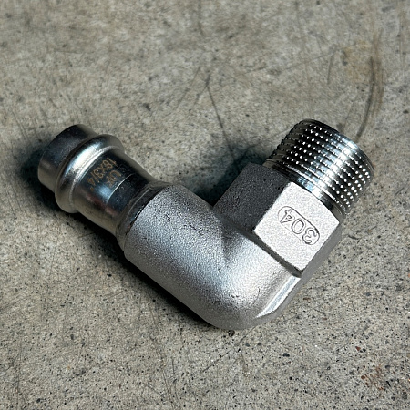 НП Угол резьбовой пресс из нержавейки UNI-FITT фитинг Ø18x3/4&quot; Н