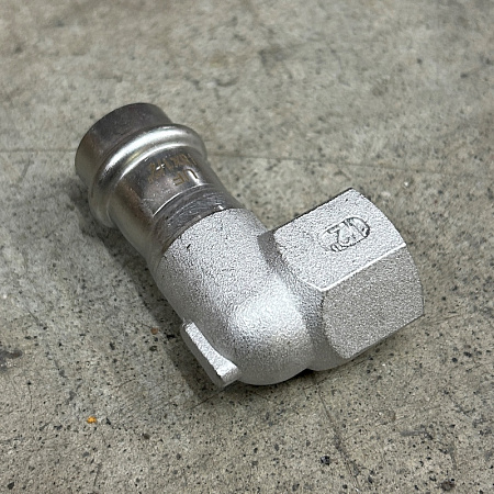 НП Угол резьбовой пресс из нержавейки UNI-FITT фитинг Ø18x1/2&quot; В