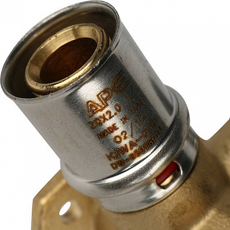 МП Тройник с креплением пресс для металлопласта STOUT Ø20х1/2&quot;