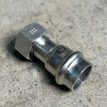 НП Муфта с накидной гайкой пресс из нержавейки UNI-FITT фитинг Ø18x1/2&quot; НГ