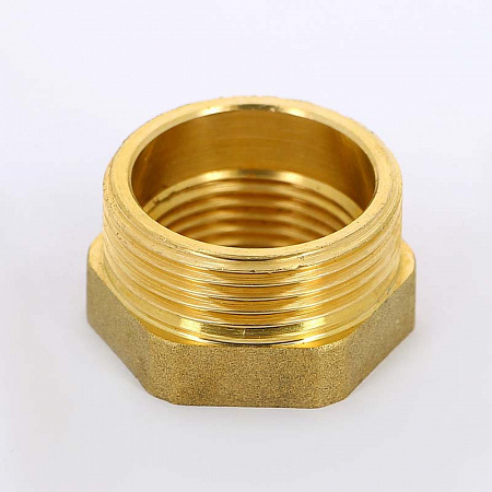 Футорка резьбовая латунная UNI-FITT без покрытия 11/4&quot;х3/4&quot; ВН